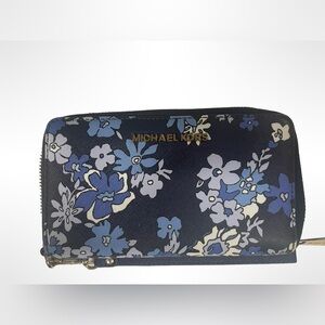 MICHAEL Michael Kors Jet Set Travel Large Flat Multifunction Phone Case Wallet